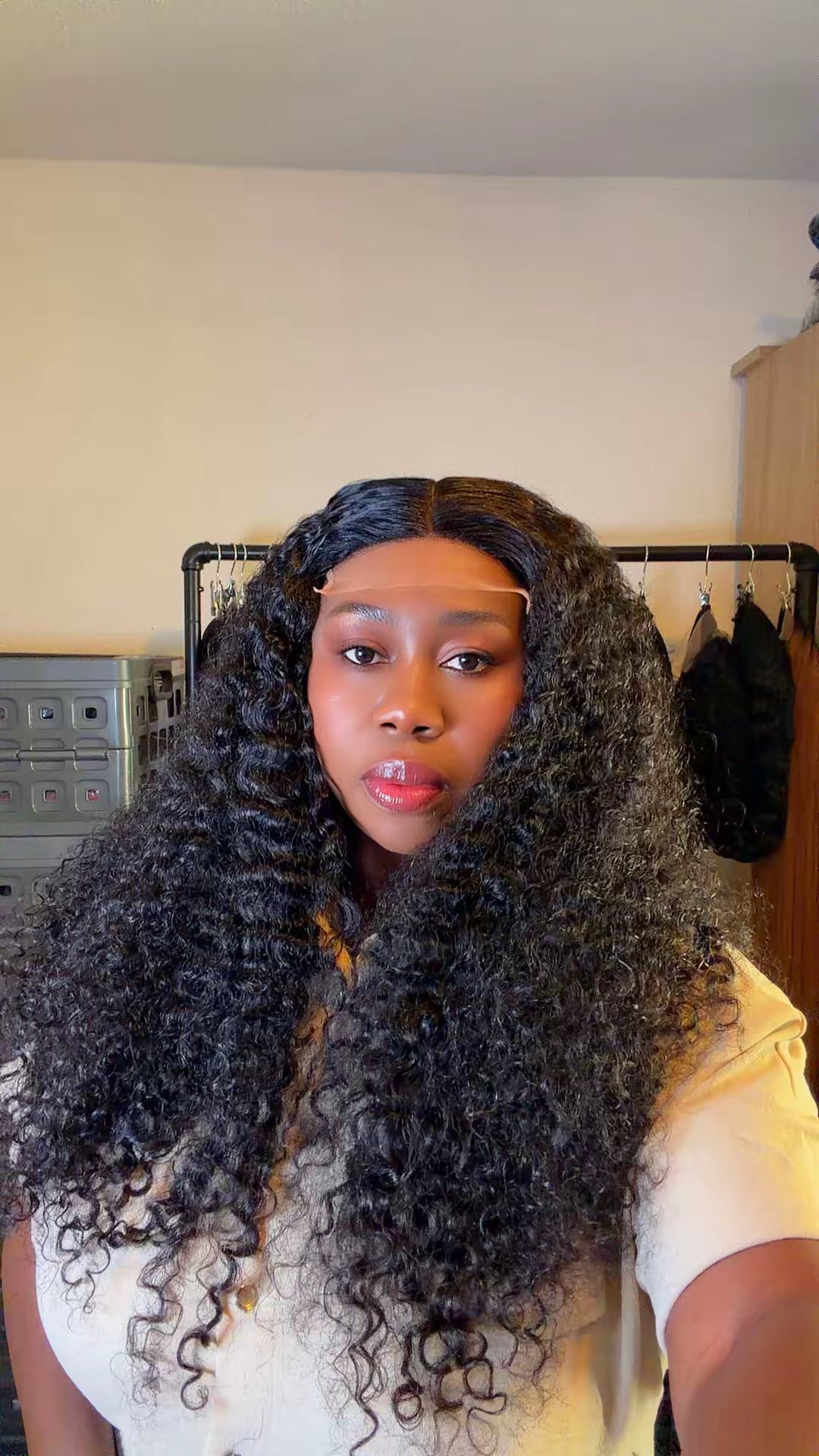 Luxury French Curls – 26 Inches with 5x5 Closure.  Nr 060